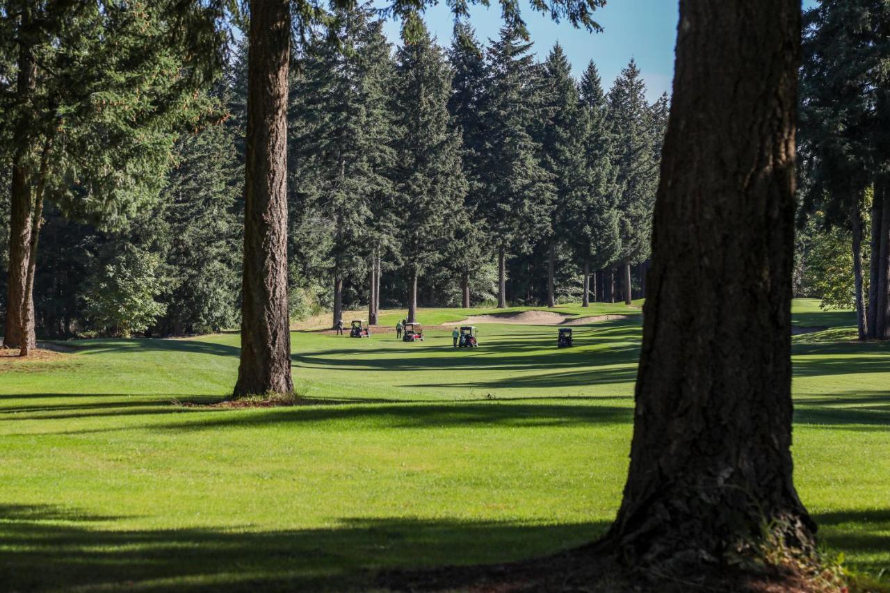 Crown Isle Resort & Golf Community Courtenay Exterior photo